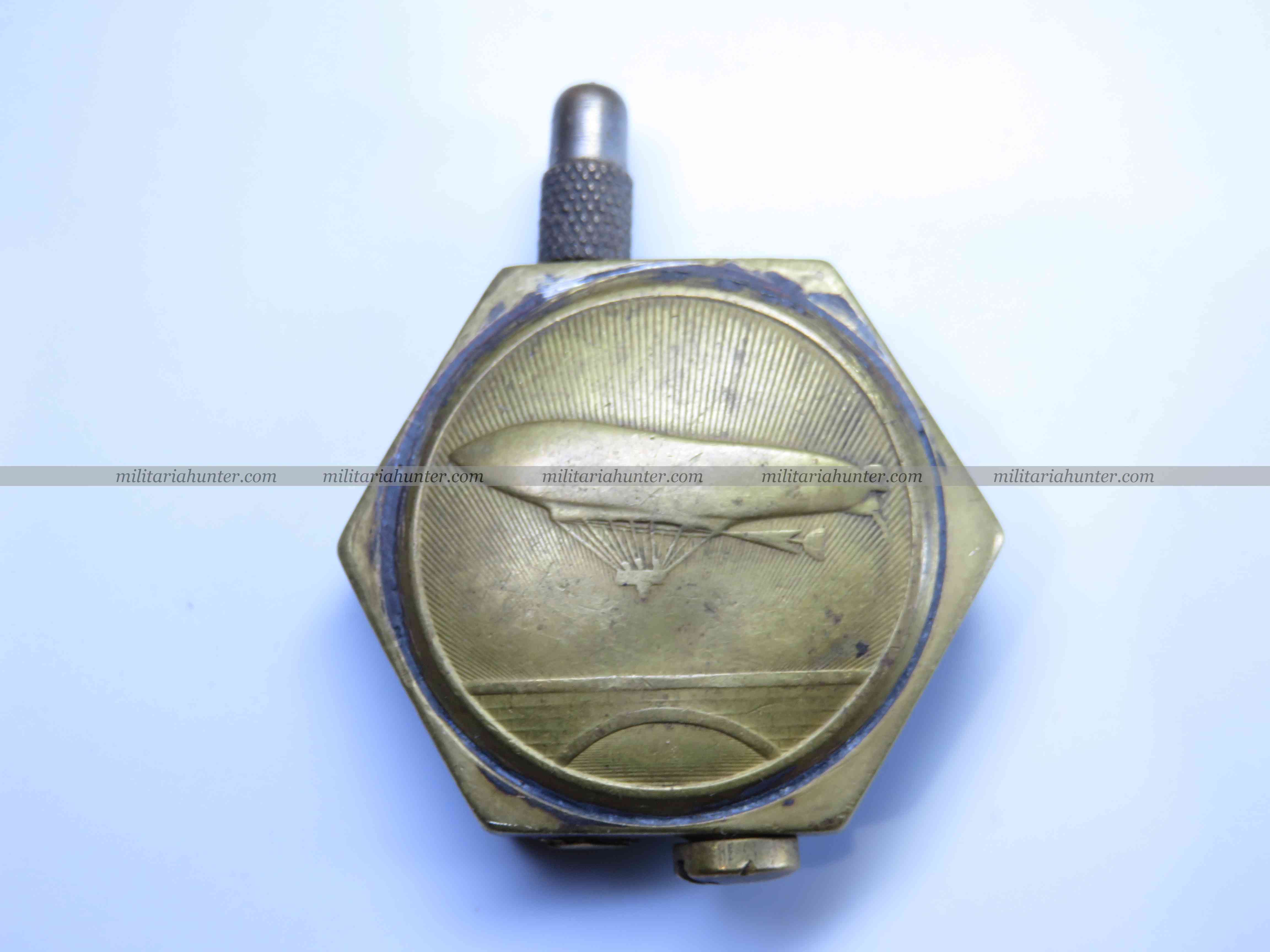 militaria : Briquet de tranchée Zeppelin et érotique