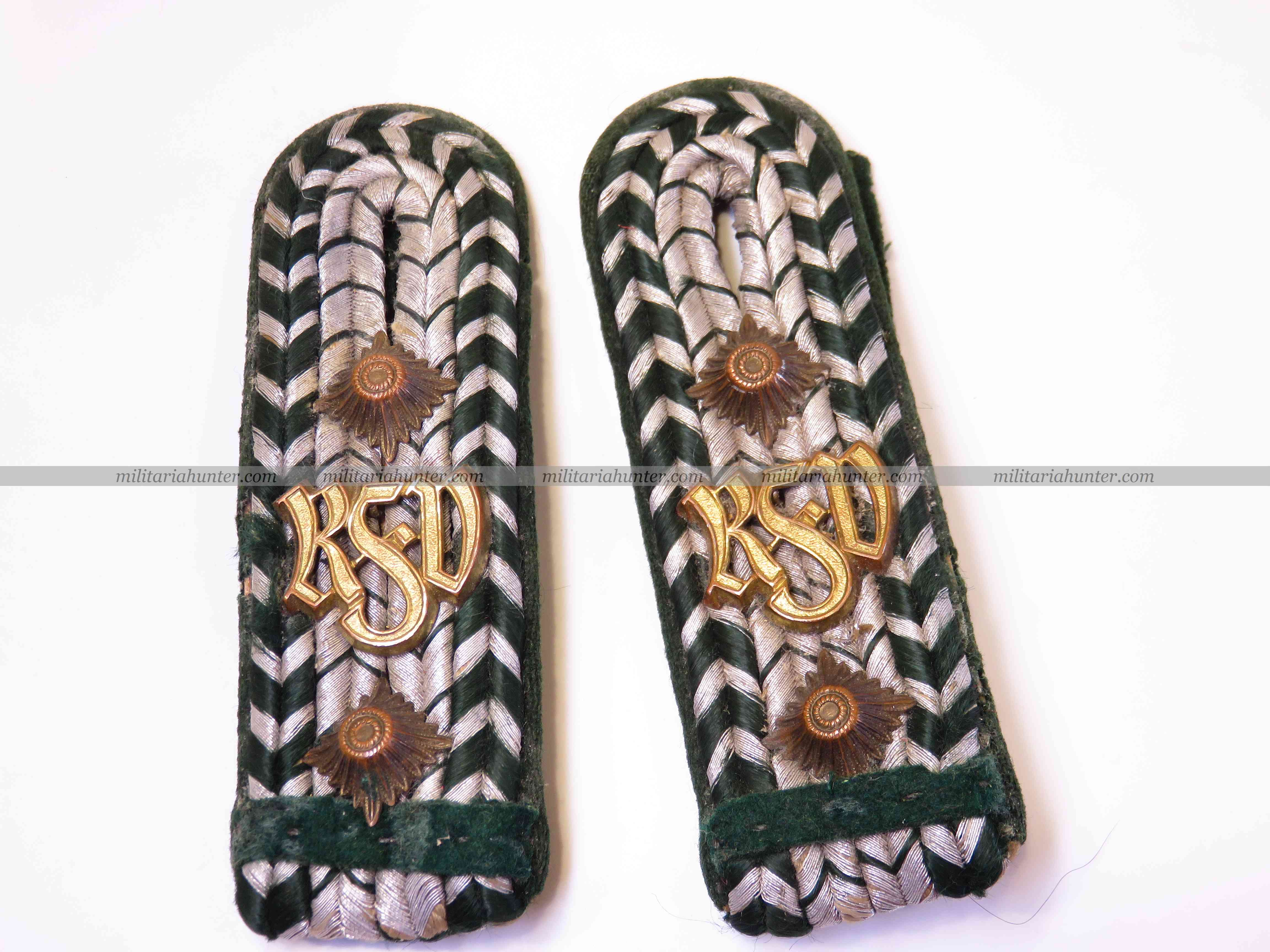 militaria : ww2 german customs - RFV Reichsfinanzverwaltung shoulder boards