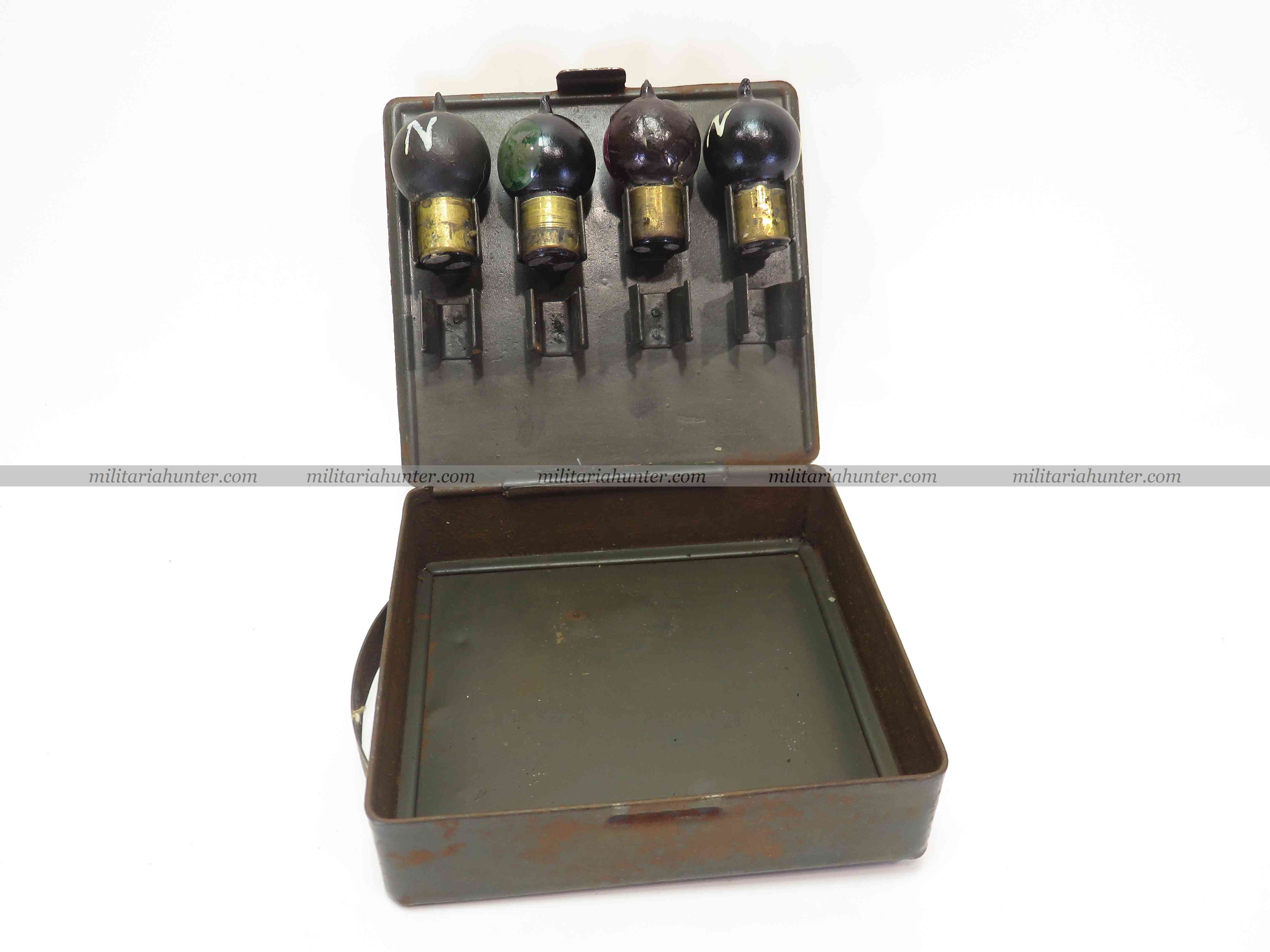 militaria : Ampoules pour projecteur M Blink 16 - Glühbirnen - spare light bulbs