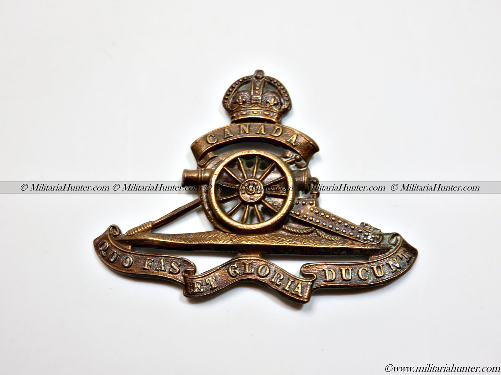 militaria : ww1 Canadian Field Artillery cap badge fixed wheel ref. ART5006